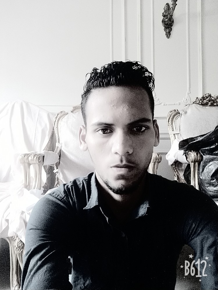 حسني كمال