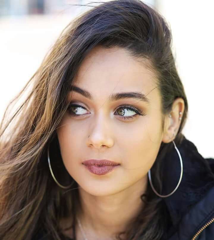 اسماء عصام