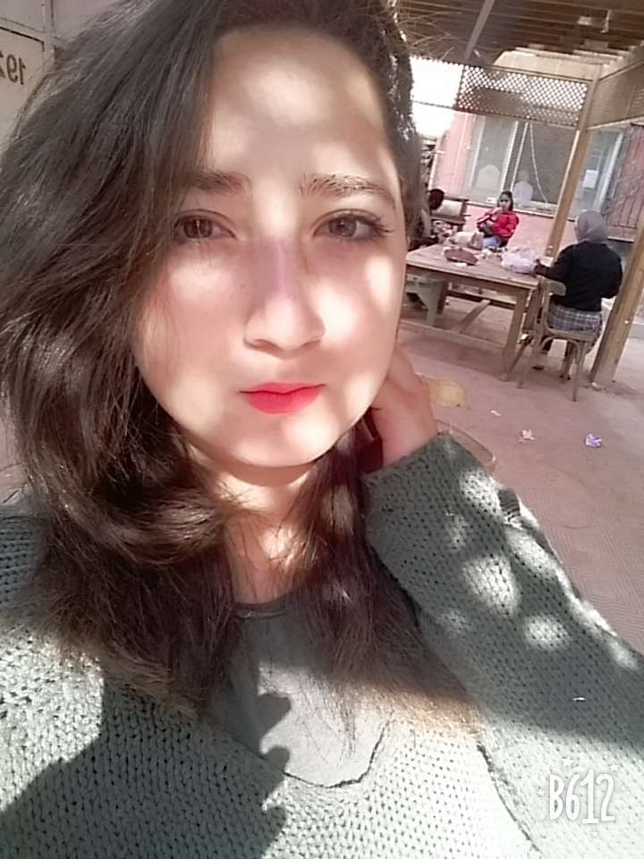 سارة وجيه