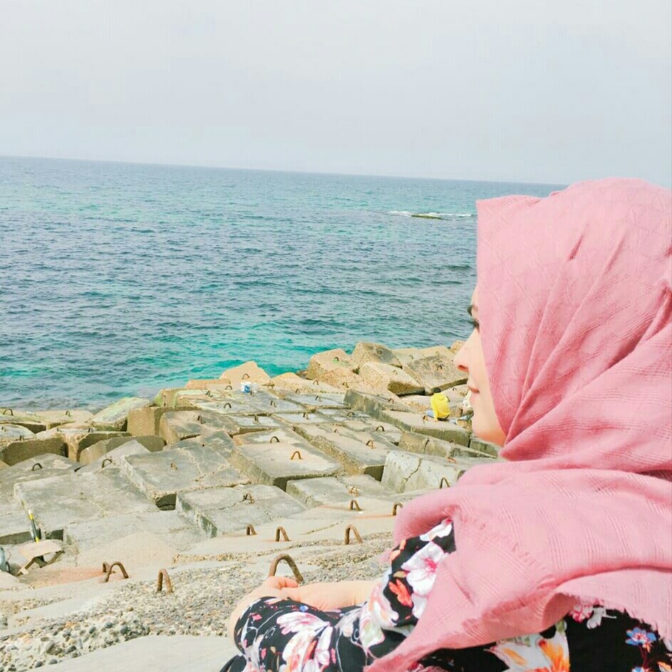 فاطمه عيسي
