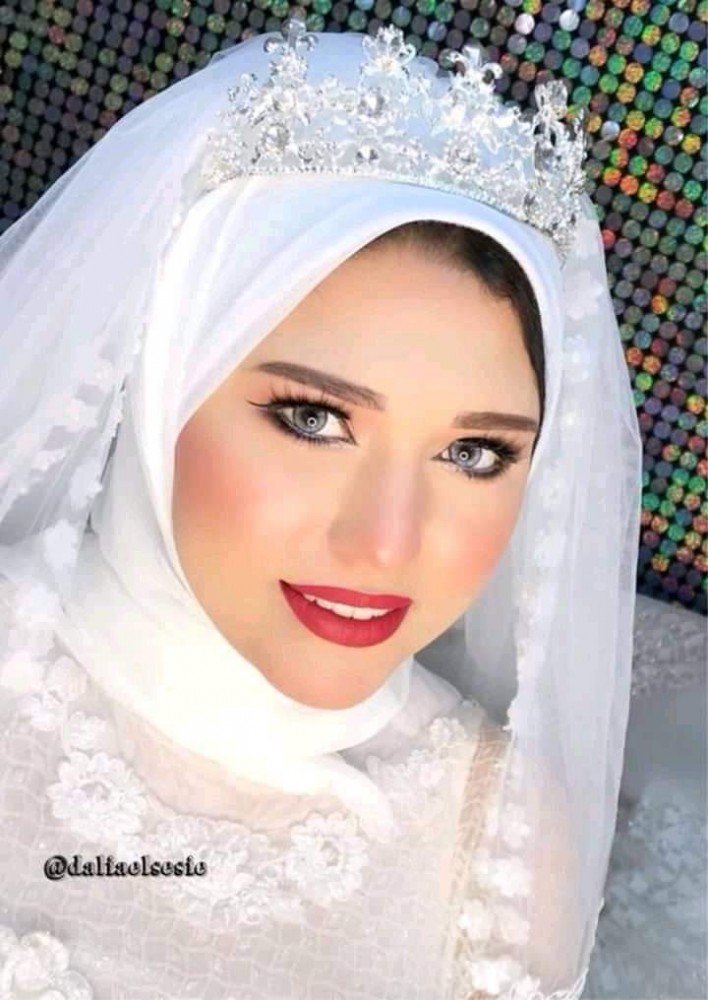 Ronza Eslam
