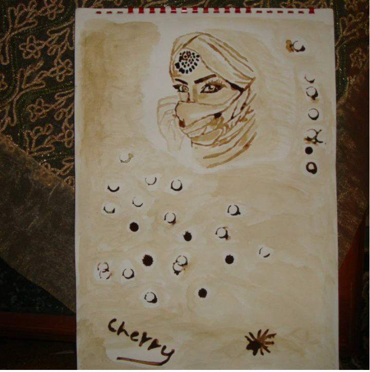 مرأة عربية بالقهوة