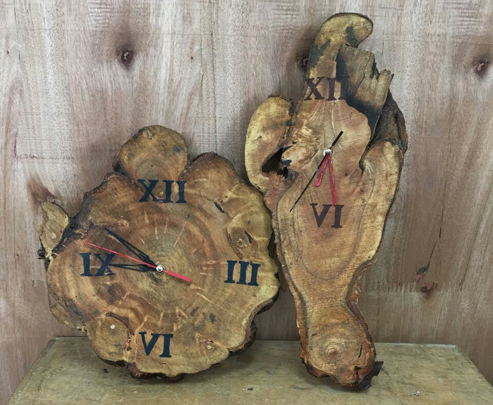 ساعة حائط