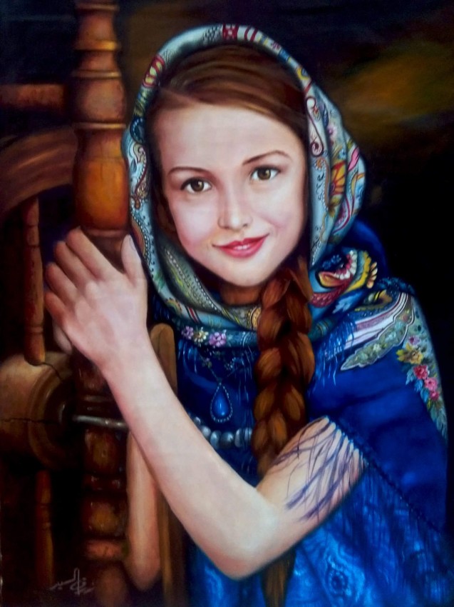 فتاة مبتسمة