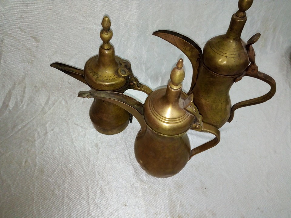 3 دلة نحاس