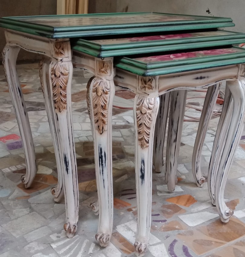 طاقم ثلاثات متداخل