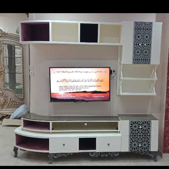 مكتبة لغرفة المعيشة