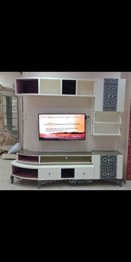 مكتبة لغرفة المعيشة