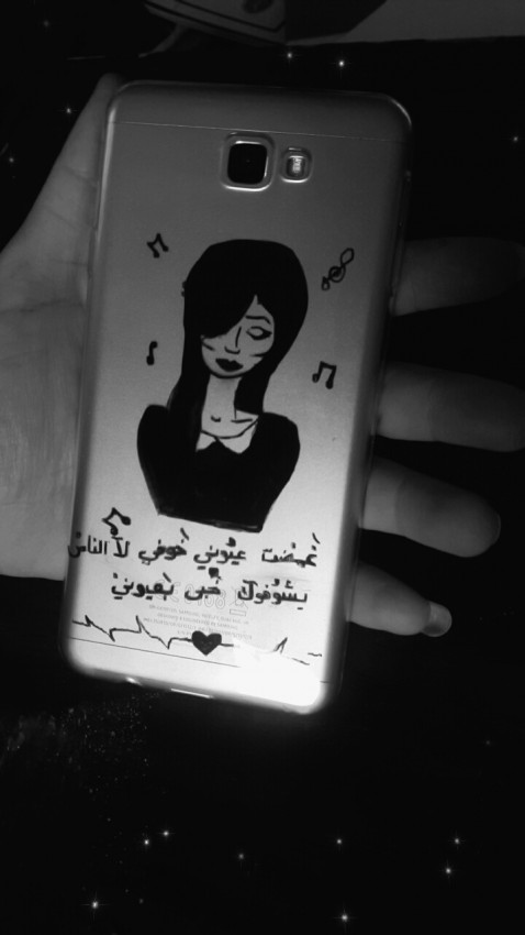 غطاء حماية شفاف مرسوم عليه