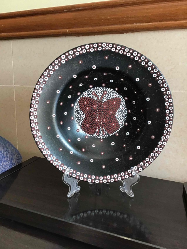 Dotting Art On Glass
