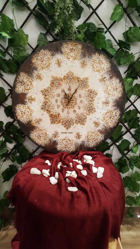 ساعة حائط ٢