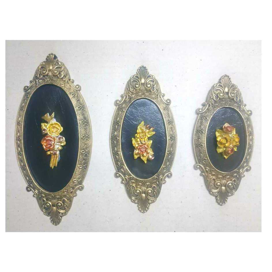 Flowers Antiques With Oval Tableau