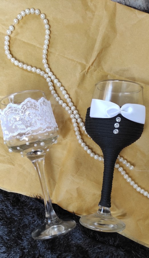 Bride & Groom  Decorated Glasses