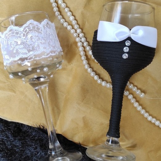 Bride & Groom  Decorated Glasses