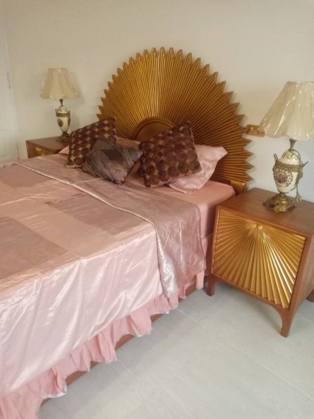 سرير + 2 كمود